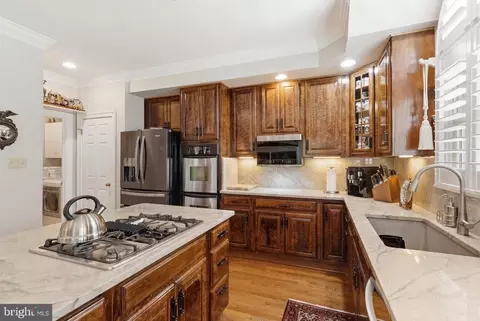 Kitchen - 6656 Hampton Park Ct, Mclean, VA 22101 photo 3 of 3