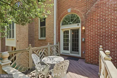 Exterior - 6656 Hampton Park Ct, Mclean, VA 22101 photo 6 of 9