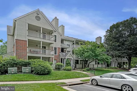 12165 Penderview Ter #1028, Fairfax, VA 22033