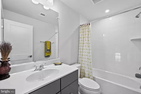 Bath - 2317 Liberty Loop, Herndon, VA 20171 photo 3 of 3