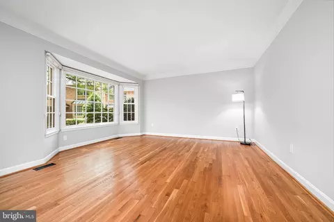 Living - 7308 Aynsley Ln, Mclean, VA 22102 photo 6 of 15