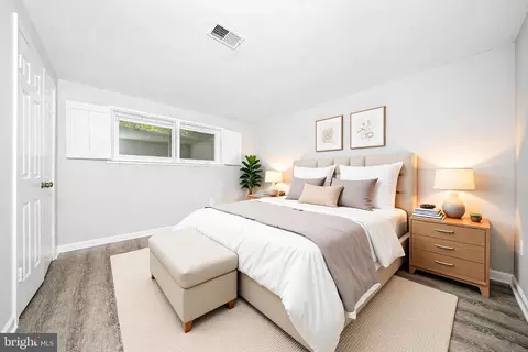 Bedroom - 7308 Aynsley Ln, Mclean, VA 22102 photo 10 of 10