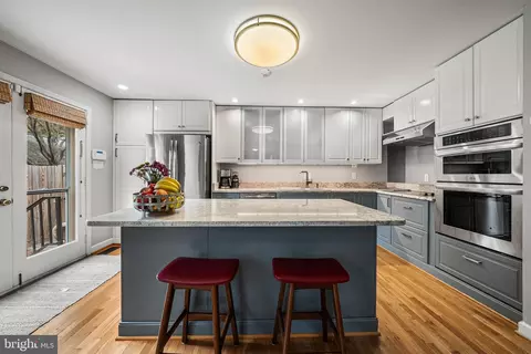 Kitchen - 7308 Aynsley Ln, Mclean, VA 22102 photo 1 of 6