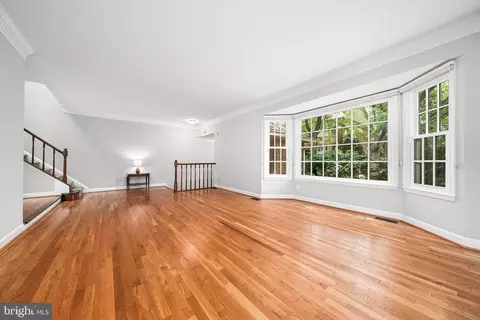 Living - 7308 Aynsley Ln, Mclean, VA 22102 photo 7 of 15