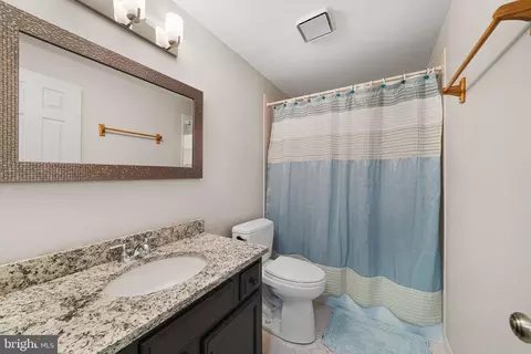 Bath - 7308 Aynsley Ln, Mclean, VA 22102 photo 11 of 11