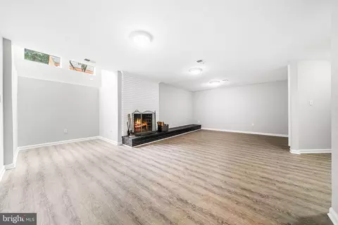 Living - 7308 Aynsley Ln, Mclean, VA 22102 photo 12 of 15