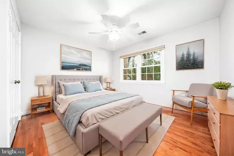 Bedroom - 7308 Aynsley Ln, Mclean, VA 22102 photo 7 of 10
