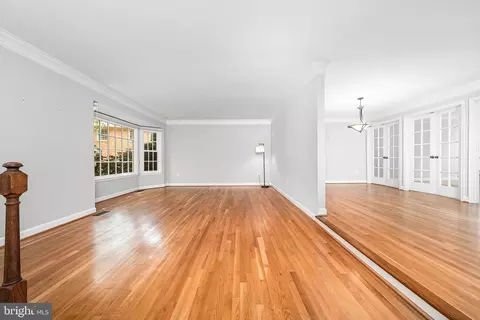 Living - 7308 Aynsley Ln, Mclean, VA 22102 photo 9 of 15