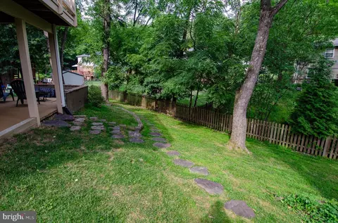 Exterior - 7409 Reservation Dr, Springfield, VA 22153 photo 4 of 13