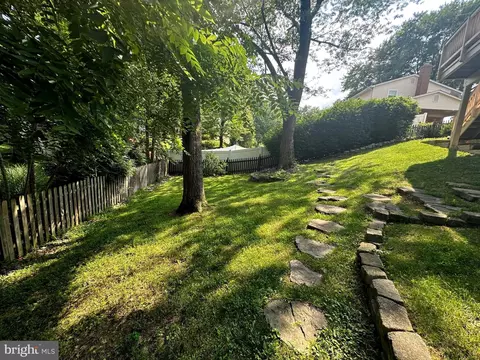 Exterior - 7409 Reservation Dr, Springfield, VA 22153 photo 8 of 13