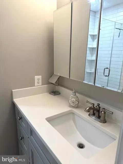 Bath - 7409 Reservation Dr, Springfield, VA 22153 photo 3 of 4
