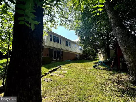 Exterior - 7409 Reservation Dr, Springfield, VA 22153 photo 7 of 13