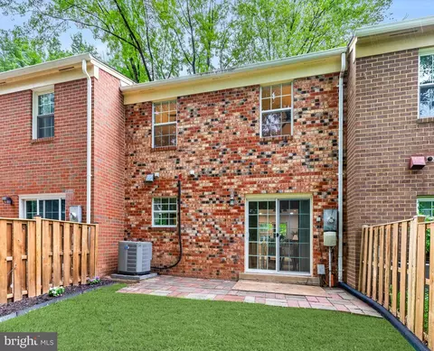 Exterior - 2256 Gunsmith Sq, Reston, VA 20191 photo 3 of 25