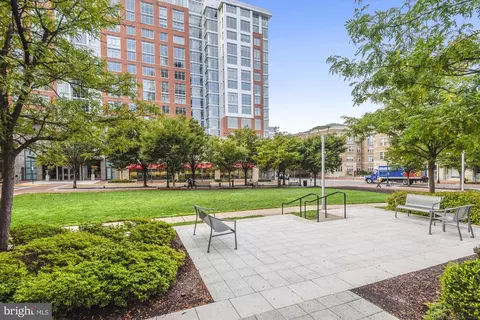 Exterior - 2256 Gunsmith Sq, Reston, VA 20191 photo 15 of 25