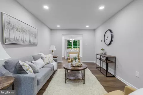 Living - 2256 Gunsmith Sq, Reston, VA 20191 photo 3 of 3
