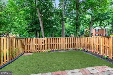 Exterior - 2256 Gunsmith Sq, Reston, VA 20191 photo 2 of 25