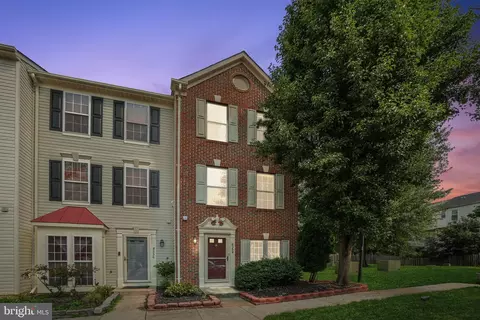 8354 Hunter Murphy Cir, Alexandria, VA 22309