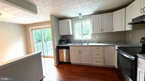 Kitchen - 3012 Summershade Ct, Herndon, VA 20171 photo 1 of 3