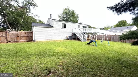 Exterior - 3012 Summershade Ct, Herndon, VA 20171 photo 10 of 11