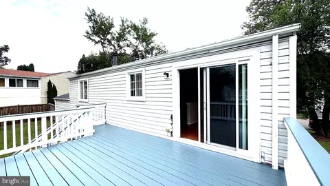 Exterior - 3012 Summershade Ct, Herndon, VA 20171 photo 3 of 11