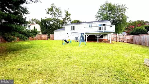 Exterior - 3012 Summershade Ct, Herndon, VA 20171 photo 9 of 11