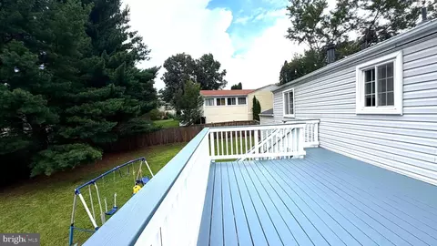 Exterior - 3012 Summershade Ct, Herndon, VA 20171 photo 6 of 11