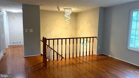 Entry Way - 3012 Summershade Ct, Herndon, VA 20171 photo 1 of 5