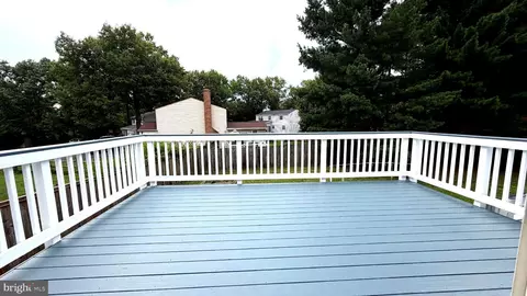 Exterior - 3012 Summershade Ct, Herndon, VA 20171 photo 4 of 11