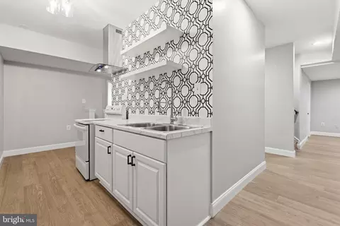 Entry Way - 7608 Mcweadon Ln, Springfield, VA 22150 photo 10 of 10