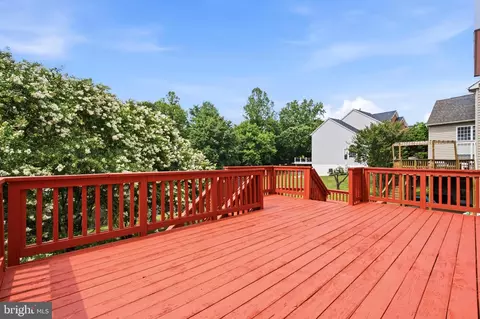 Exterior - 7608 Mcweadon Ln, Springfield, VA 22150 photo 5 of 10