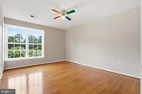 Bedroom - 7608 Mcweadon Ln, Springfield, VA 22150 photo 3 of 3