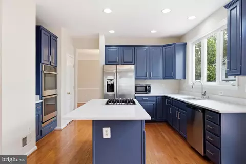 Kitchen - 7608 Mcweadon Ln, Springfield, VA 22150 photo 4 of 6