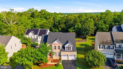 View/Area - 7608 Mcweadon Ln, Springfield, VA 22150 photo 2 of 2