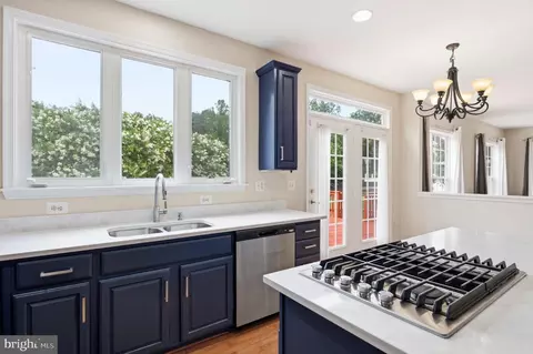 Kitchen - 7608 Mcweadon Ln, Springfield, VA 22150 photo 2 of 6