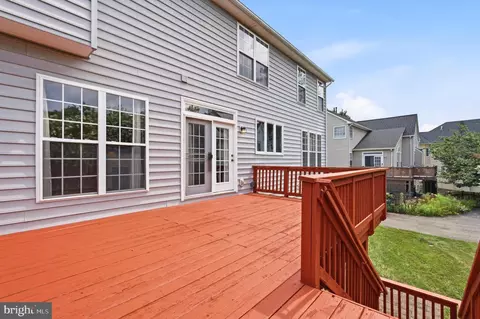 Exterior - 7608 Mcweadon Ln, Springfield, VA 22150 photo 4 of 10