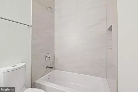 Bath - 1451 Cola Dr, Mclean, VA 22101 photo 14 of 16