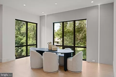 Dining - 1451 Cola Dr, Mclean, VA 22101 photo 4 of 5