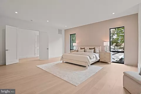 Bedroom - 1451 Cola Dr, Mclean, VA 22101 photo 2 of 10