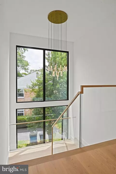 Entry Way - 1451 Cola Dr, Mclean, VA 22101 photo 7 of 10