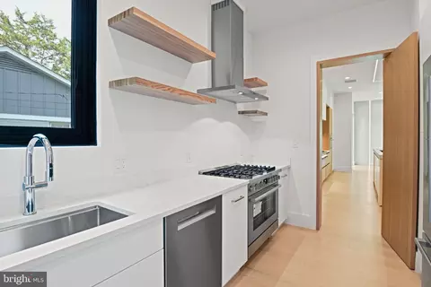 Kitchen - 1451 Cola Dr, Mclean, VA 22101 photo 13 of 13