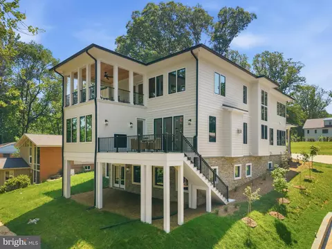 Exterior - 1843 Rhode Island Ave, Mclean, VA 22101 photo 13 of 21