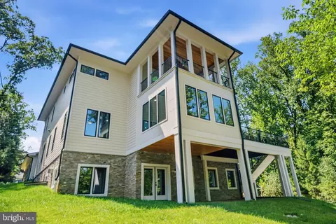 Exterior - 1843 Rhode Island Ave, Mclean, VA 22101 photo 19 of 21