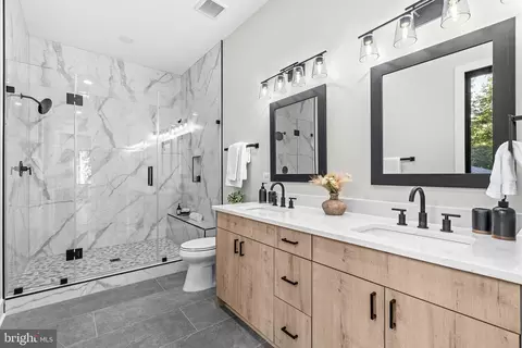 Bath - 1843 Rhode Island Ave, Mclean, VA 22101 photo 6 of 7