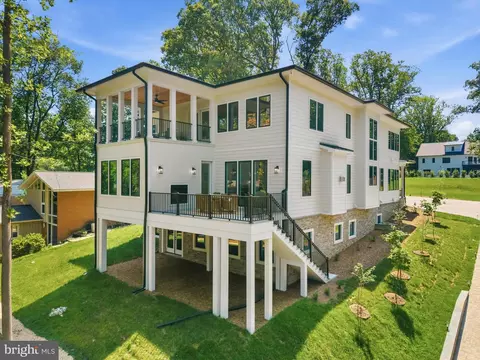 Exterior - 1843 Rhode Island Ave, Mclean, VA 22101 photo 12 of 21