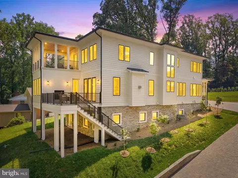 Exterior - 1843 Rhode Island Ave, Mclean, VA 22101 photo 15 of 21