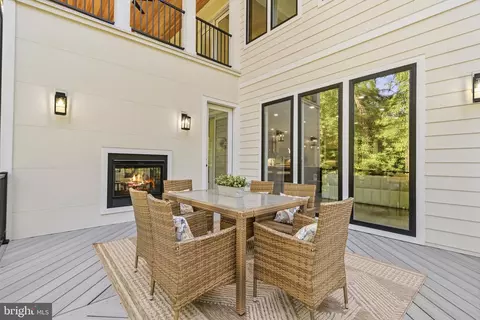 Exterior - 1843 Rhode Island Ave, Mclean, VA 22101 photo 7 of 21