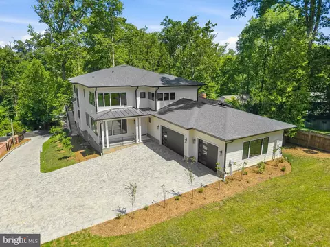 Exterior - 1843 Rhode Island Ave, Mclean, VA 22101 photo 4 of 21