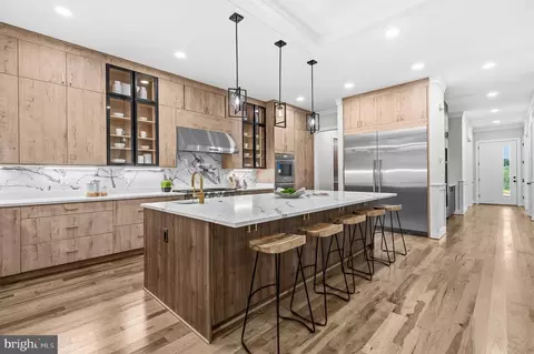 Kitchen - 1843 Rhode Island Ave, Mclean, VA 22101 photo 3 of 8