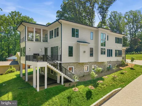 Exterior - 1843 Rhode Island Ave, Mclean, VA 22101 photo 14 of 21