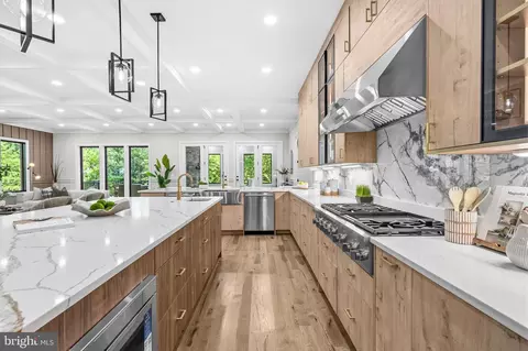 Kitchen - 1843 Rhode Island Ave, Mclean, VA 22101 photo 4 of 8
